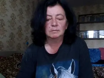 Krisshurdlove  live sex cam
