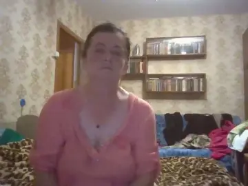 Krisshurdlove  live sex cam
