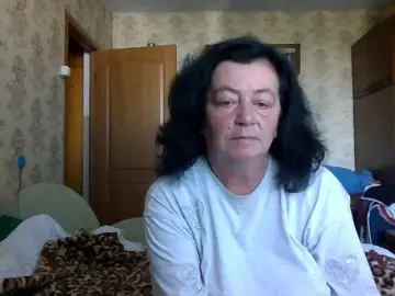 Krisshurdlove  live sex cam