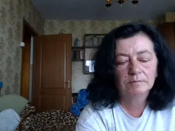 Krisshurdlove  live sex cam