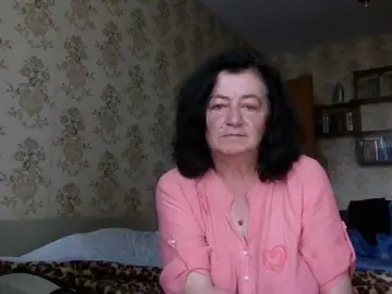 Krisshurdlove  live sex cam