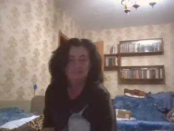Krisshurdlove  live sex cam