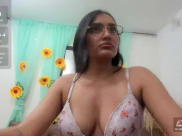 Kylie-sweet  live sex cam