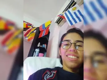 Skinny333  live sex cam