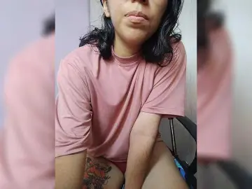 Skinny333  live sex cam