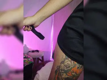 Skinny333  live sex cam