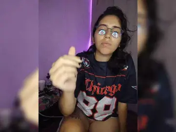 Skinny333  live sex cam