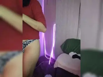 Skinny333  live sex cam