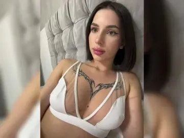 BabyDarii  live sex cam