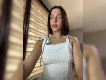 BabyDarii  live sex cam