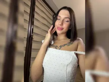 BabyDarii  live sex cam