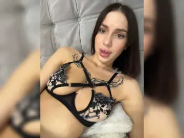 BabyDarii  live sex cam