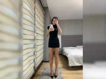 BabyDarii  live sex cam