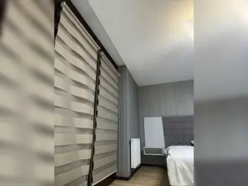 BabyDarii  live sex cam