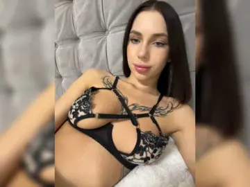 BabyDarii  live sex cam