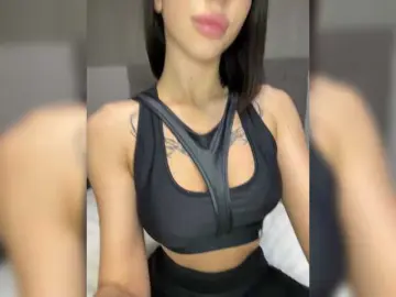 BabyDarii  live sex cam