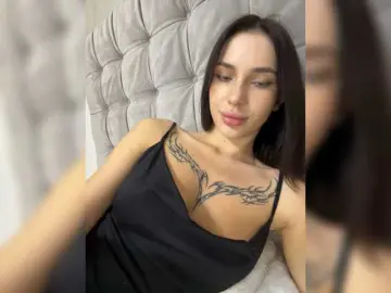 BabyDarii  live sex cam