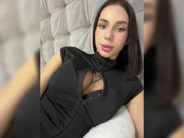 BabyDarii  live sex cam