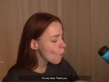 BlackWidow22  live sex cam