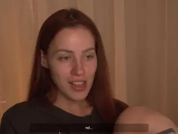 BlackWidow22  live sex cam