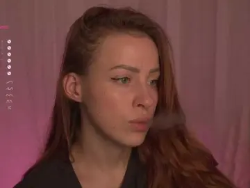 BlackWidow22  live sex cam