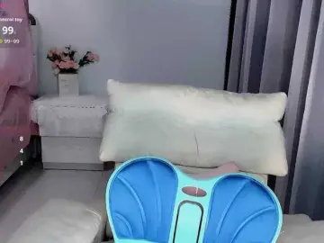 Wink-WeiWei  live sex cam