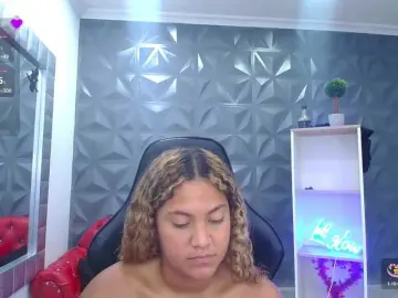 Cristalwar  live sex cam