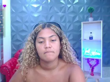 Cristalwar  live sex cam