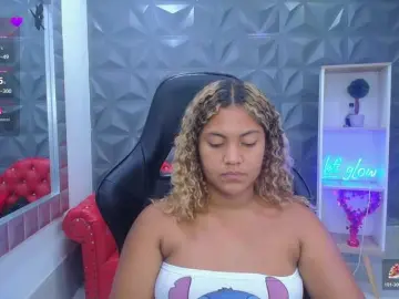 Cristalwar  live sex cam