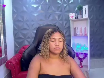 Cristalwar  live sex cam