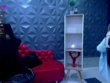 Cristalwar  live sex cam