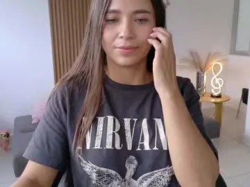 Anah10  live sex cam