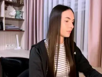 CarleenKnappe  live sex cam