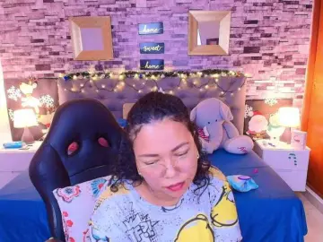 Italy-boobs  live sex cam