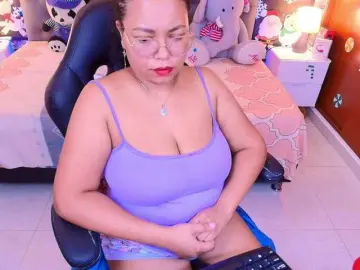 Italy-boobs  live sex cam