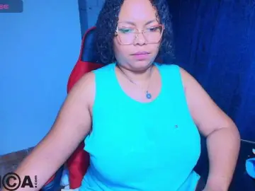 Italy-boobs  live sex cam