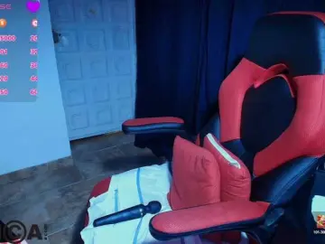 Italy-boobs  live sex cam