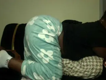 Sexxywetpussy  live sex cam