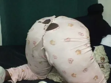 Sexxywetpussy  live sex cam