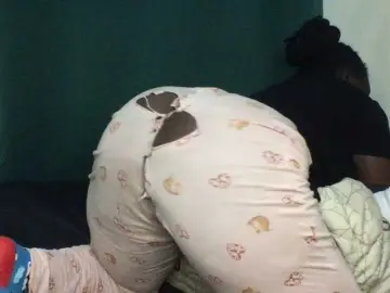 Sexxywetpussy  live sex cam