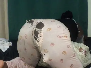 Sexxywetpussy  live sex cam