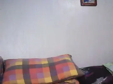 Holygurly69  live sex cam