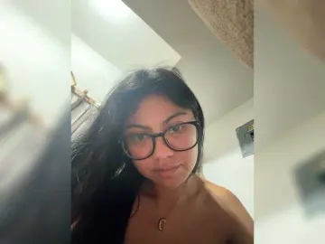 Carolina9620  live sex cam