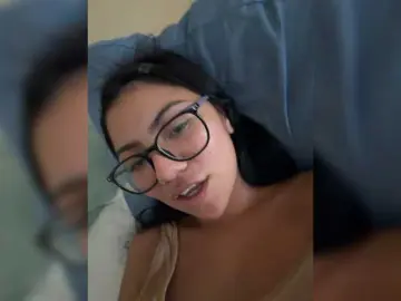 Carolina9620  live sex cam