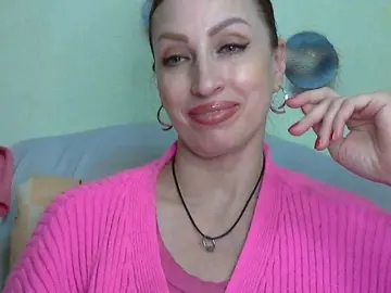 Irinchi  live sex cam