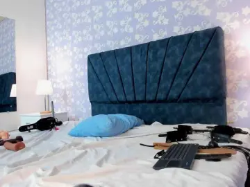 LittleKloe  live sex cam