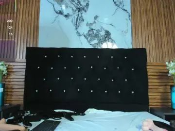 LittleKloe  live sex cam