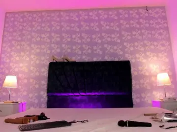 LittleKloe  live sex cam