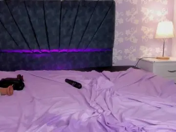 LittleKloe  live sex cam