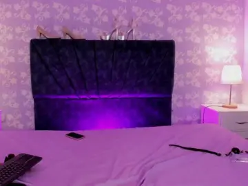 LittleKloe  live sex cam